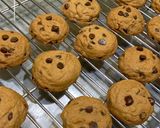 Foto langkah ke 9 dari resep Chocolate chips cookies.