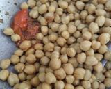 A picture of step 5 of Chana samosa chat shots.
