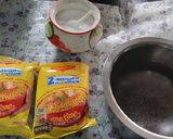 A picture of step 1 of Maggi noodles mix vegetables Chinese Hakka noodles style.