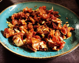 Foto del paso 4 de la receta: Oreja a la plancha con ajo crujiente y un toque picante 🌶