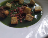 Foto del paso 6 de la receta: Crema de judías verdes con jamón crujiente y picatostes