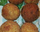 A picture of step 6 of Potato chicken ball.