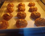 Foto langkah ke 5 dari resep White Chocochip and SilverQueen Soft Cookies.