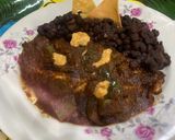 Foto del paso 6 de la receta: Chuleta de res con salsa de chile pasilla y pimiento verde