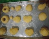 Foto langkah ke 4 dari resep Donat empuk anti gagal.