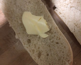 Foto del paso 2 de la receta: Bocadillo de lomo, queso y pimientos