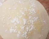 A picture of step 4 of Chicken cheese paratha.