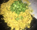 A picture of step 4 of Tawa chicken with onion.