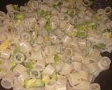Foto del paso 1 de la receta: Zapallitos con pastas #express