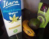 A picture of step 1 of PineAvoNana Smoothie.
