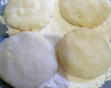 Foto del paso 3 de la receta: Tortitas de papa rellenas de queso