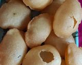 A picture of step 5 of Sooji golgappa pani puri.