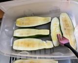 Une image de l'étape 3 de Courgettes grillées aux épices zaatar et piment d’espelette.