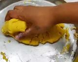A picture of step 4 of Besan ke Ladoo.