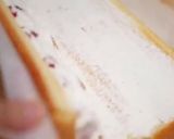Foto langkah ke 8 dari resep Japanese Fruit Roll Cake / Bolu Gulung Isi Buah.