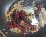 A picture of step 1 of Malvani prawns curry.