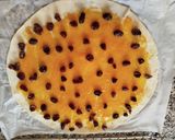 Foto del paso 2 de la receta: Caracolas o rollitos de hojaldre con mermelada y pasas