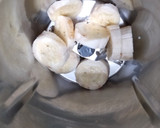 வால்நட் வாழைப்பழம் மில்க்ஷேக்(Walnut Banana Milkshake recipe in tamil) ரெசிபி ஸ்டேப் 1 புகைப்படம்