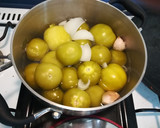 Foto del paso 1 de la receta: Filetes de pescado en salsa verde y patatas