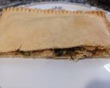Foto del paso 6 de la receta: Empanada de pollo, brie, cebolla caramelizada y calabacín