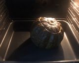 Foto del paso 1 de la receta: Zapallo relleno 4 quesos recargado 🎃