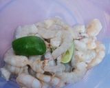 Foto langkah ke 1 dari resep Udang dan Kentang Balado.