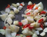 Foto langkah ke 1 dari resep Sarden Cabe Bawang.