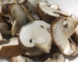 Hình bước làm 1 của món Canh hẹ với đậu hũ non