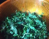 A picture of step 1 of Bathua ki Raita.