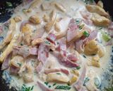 Foto del paso 3 de la receta: Pasta Carbonara de Pollo Fácil en Casa