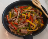 Foto del paso 4 de la receta: Ternera con pimientos tricolor en salsa teriyaki