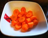 Foto del paso 1 de la receta: Tupper con guiso de coles de bruselas y zanahoria - veggie