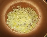 Foto del paso 2 de la receta: Revuelto de acelgas salteadas con jamón
