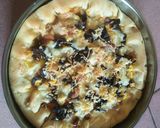 Foto langkah ke 5 dari resep Mozzarella mushroom spicy beef pizza.