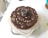 Foto langkah ke 5 dari resep Chiffon Coklat Putih Telur.