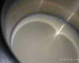A picture of step 1 of Muskmelon pista dry fruit custard.