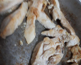 Foto del paso 2 de la receta: Pollo en crema con espinacas y elote