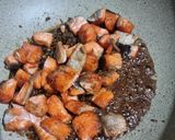 Foto langkah ke 5 dari resep Honey Garlic Salmon.