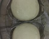 A picture of step 3 of Chicken cheese bun.