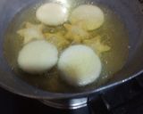A picture of step 3 of Meethi tikkiya.