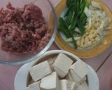 Foto langkah ke 1 dari resep Sup Tahu Daging Cincang Yummy 🥣.