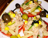 Foto del paso 3 de la receta: Ensalada de tomate, atún y espárragos blancos