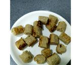 A picture of step 1 of Masala Chicken Seekh.