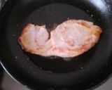 Foto del paso 2 de la receta: Pechuga de pavo a la plancha