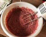 Cseresznyekrémes focilabda torta recept fázis 2 fotója