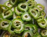 A picture of step 1 of Crispy Bitter Gourd Fry.