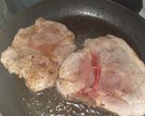 Foto del paso 1 de la receta: Chuleta de cerdo con papas fritas y ensalada de tomate