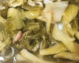 Hình bước làm 5 của món Mỳ tôm nấu thịt gà