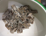 Foto del paso 1 de la receta: Bizcocho de yogur con turrón crujiente de chocolate