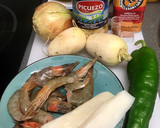 Foto del paso 1 de la receta: Alubias con langostinos y choco 😆😆